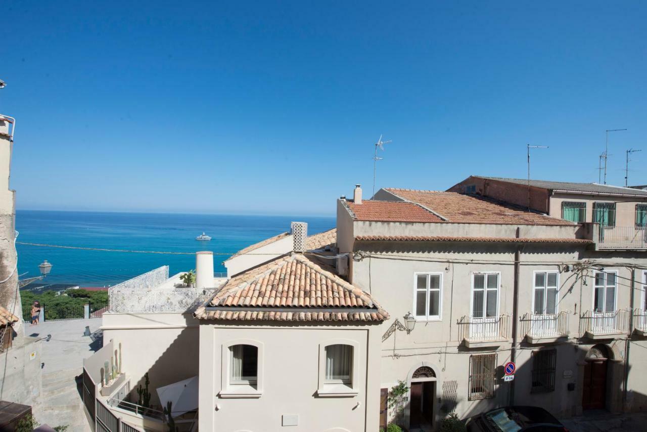 Casa Di Fabio Apartment Тропеа Екстериор снимка